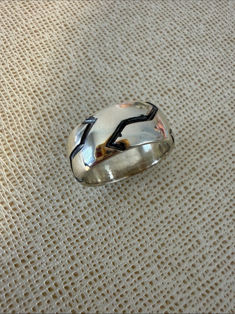 David Yurman Silver Chevron Motif Ring - Picture 3 of 5